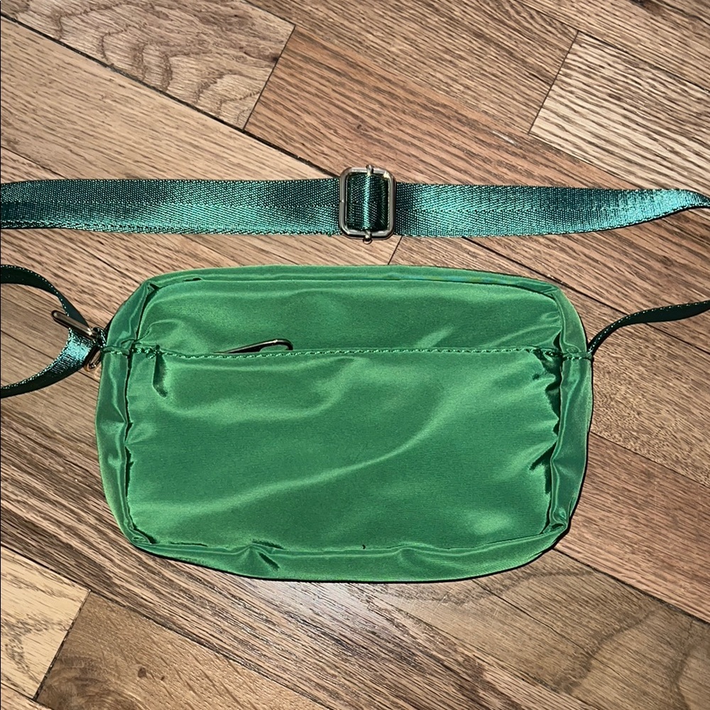 NWOT Nylon Crossbody/Fanny Pack